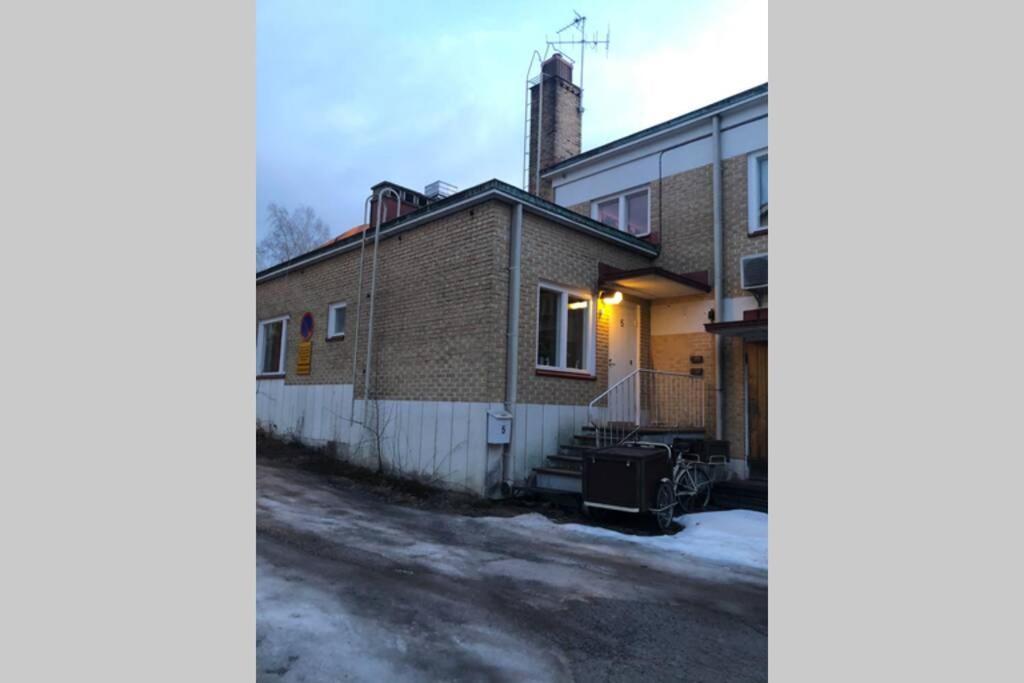 Yksioe 1 Km Jokirannasta Foeriltae/ 2 Km Torilta Leilighet Åbo Eksteriør bilde